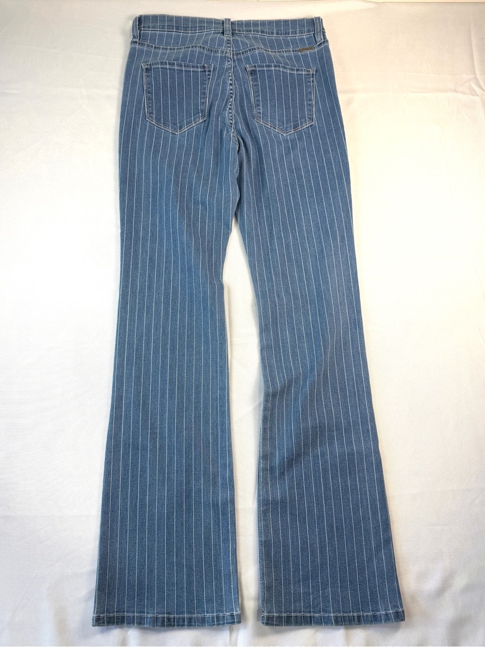KanCan Pinstripe Flare Jeans Size 9/28 High Rise Blue Denim Bell Bottoms - Picture 9 of 10